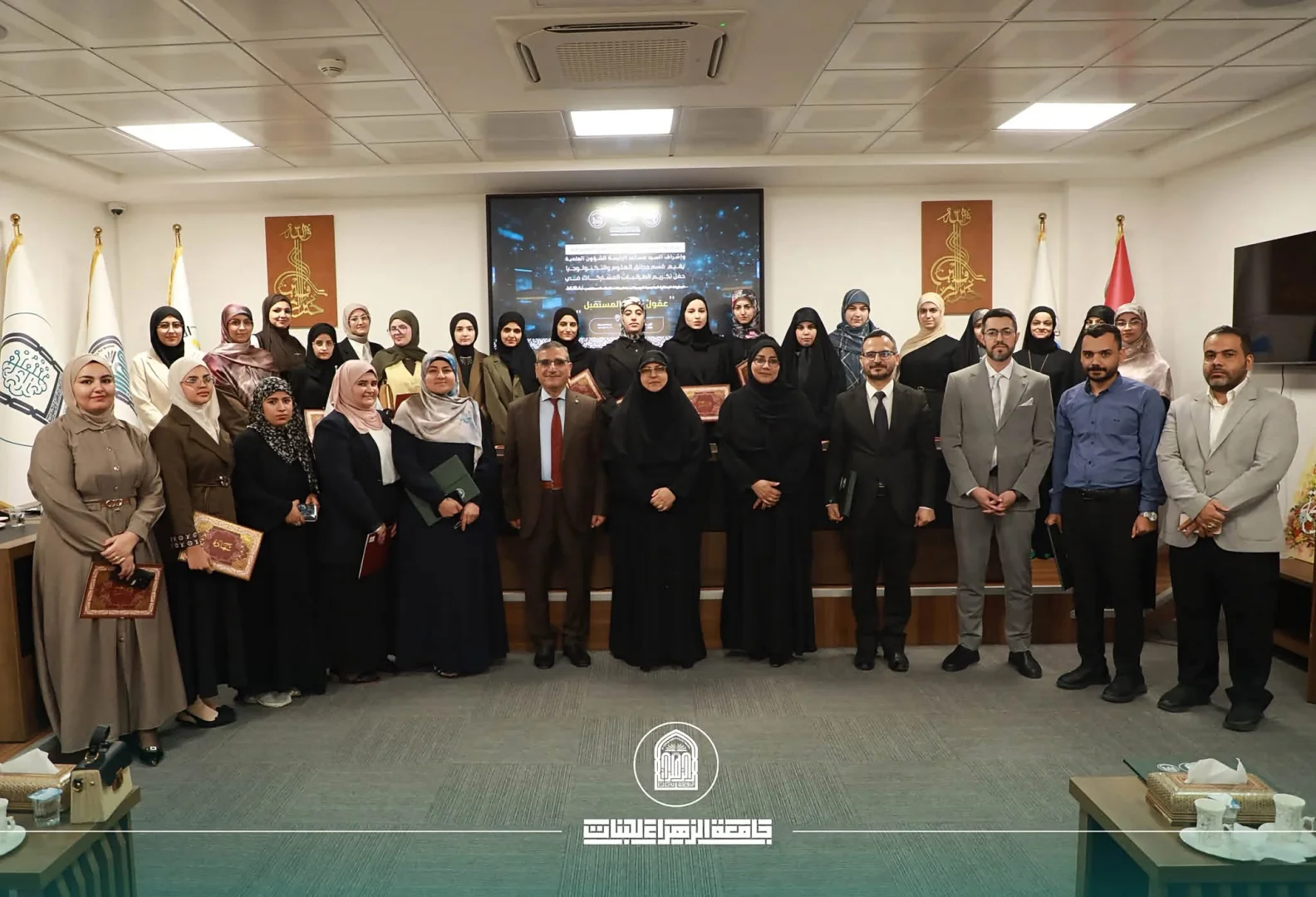 جامعة الزهراء تكرّم طالباتها المشاركات في البطولة الوطنية للروبوتات (NURAI)