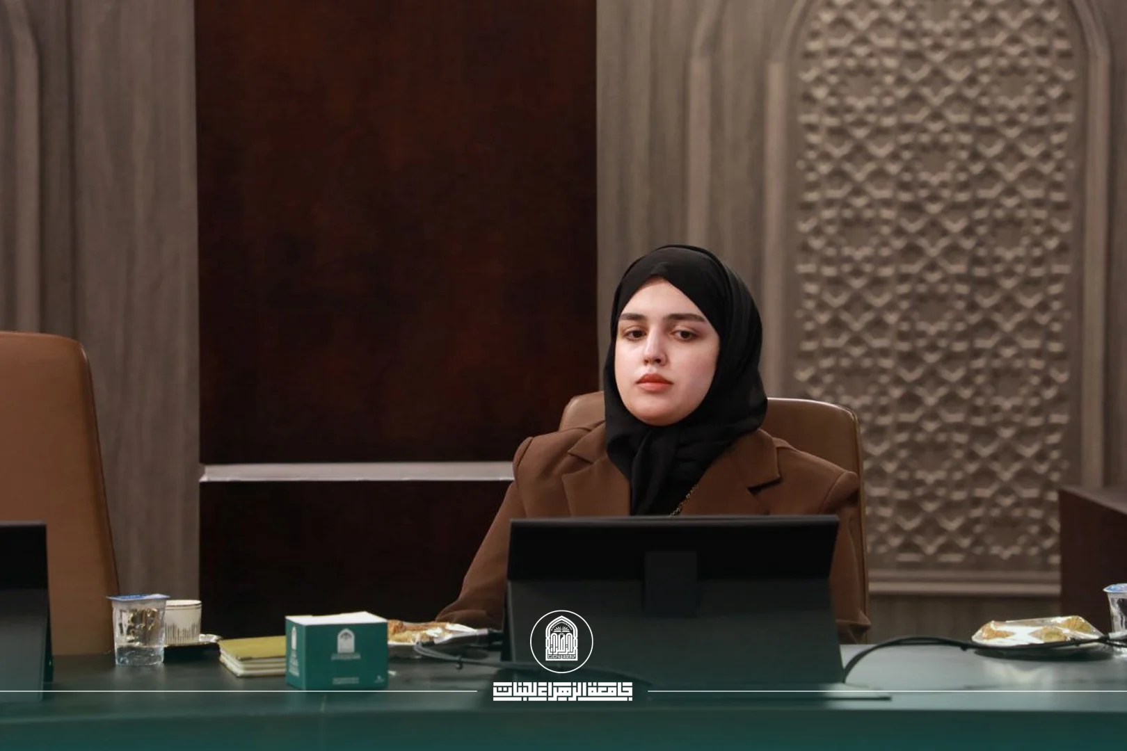 خديجة جواد.. أول طالبة تحضر مجلس الجامعة بصفتها سفيرةً لشركة النخبة الهندسية