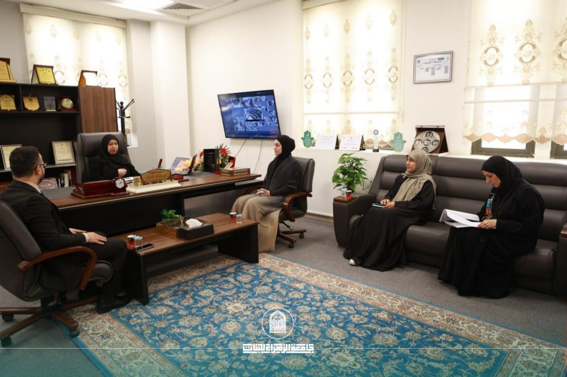 عميدة كلية الصيدلة تبحث خطة عمل مشتركة مع قسم حدائق العلوم والتكنولوجيا