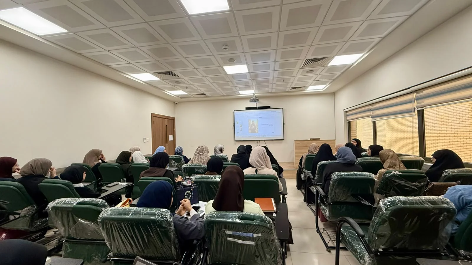 كلية التقنيات الصحية والطبية تنظّم ورشة توعوية حول دور المرأة الواعية في صناعة الأثر المجتمعي
