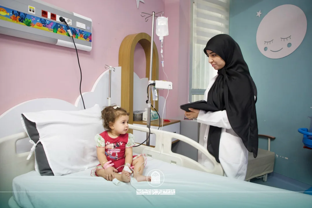 كلية الصيدلة في جامعة الزهراء (ع) تنظم تدريباً مكثفاً لطالباتها