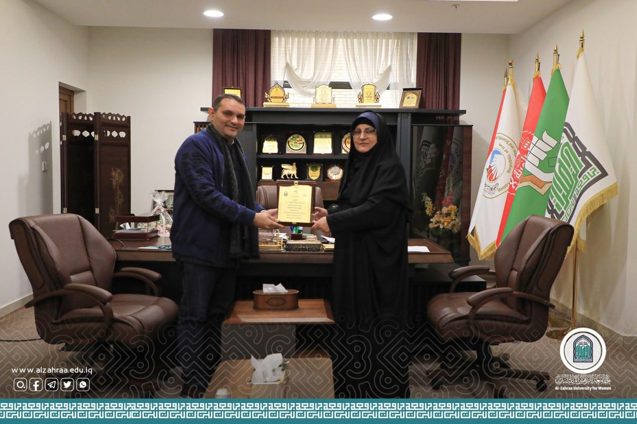 A Delegation from India and Pakistan visit Al-Zahra University (peace be upon her) for women.