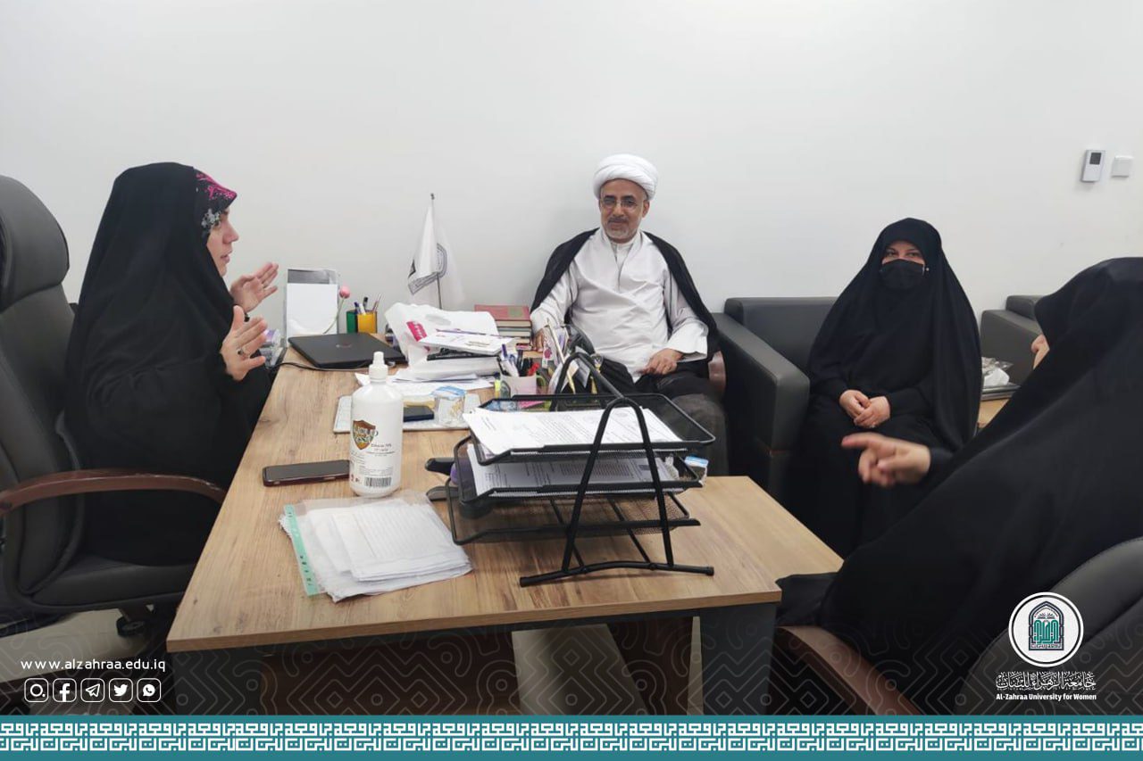 The Psychological Counseling and Educational Guidance Division at Al-Zahraa University for Women, in cooperation with Dr. Huda Al-Amaydi, Head of Arabic Language Department, held a meeting with a delegation from Al-Bayt Al-Saeed Center on Tuesday, February 21, 2023. The delegation included Sheikh Saleh Al-Ibrahim, Educational Counseling Specialist from Saudi Arabia, along with Ms. Maryam Hussein Al-Makki, Child Psychology and Educational Counseling Specialist from Bahrain. During the meeting, participants discussed a range of topics and shared ideas and proposals for cooperation efforts among faculty members. Additionally, the focus was laid on developing programs, workshops, as well as activities designed for female students at Al-Zahraa University for Women.