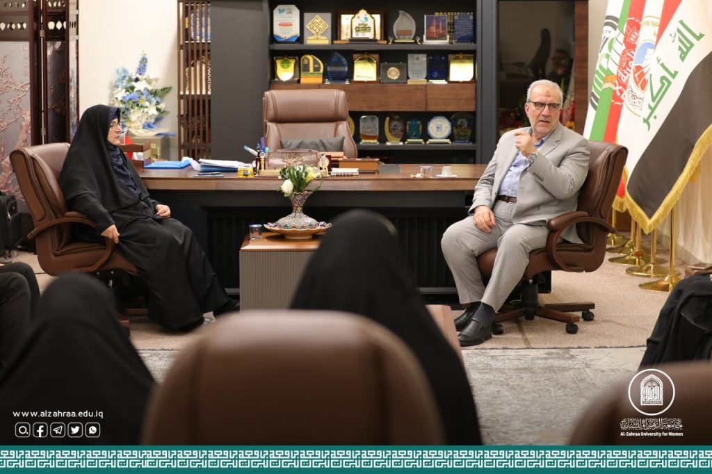 خلال زيارته الى جامعة الزهراء (عليها السلام) .. الأمين العام للعتبة الحسينية المقدّسة يشيد بأعمال التوسعة بالمساحات الخضراء ويفتتح مركزاً للأبحاث الطبية والصيدلانية