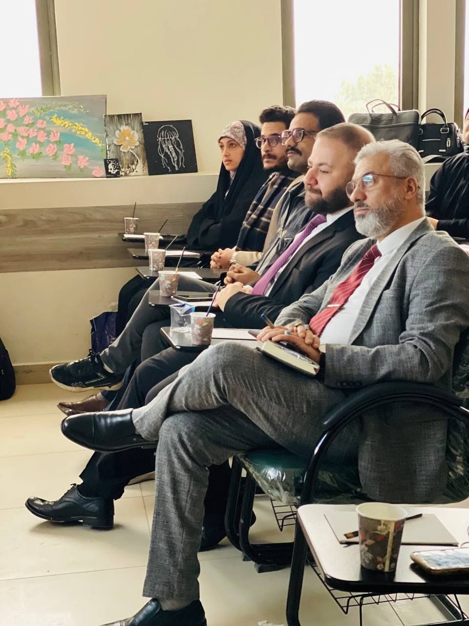 English Language Department/Education Faculty in Al-Zahraa University for Women Holds Art Workshop Entitled (Know Yourself Through Colours)