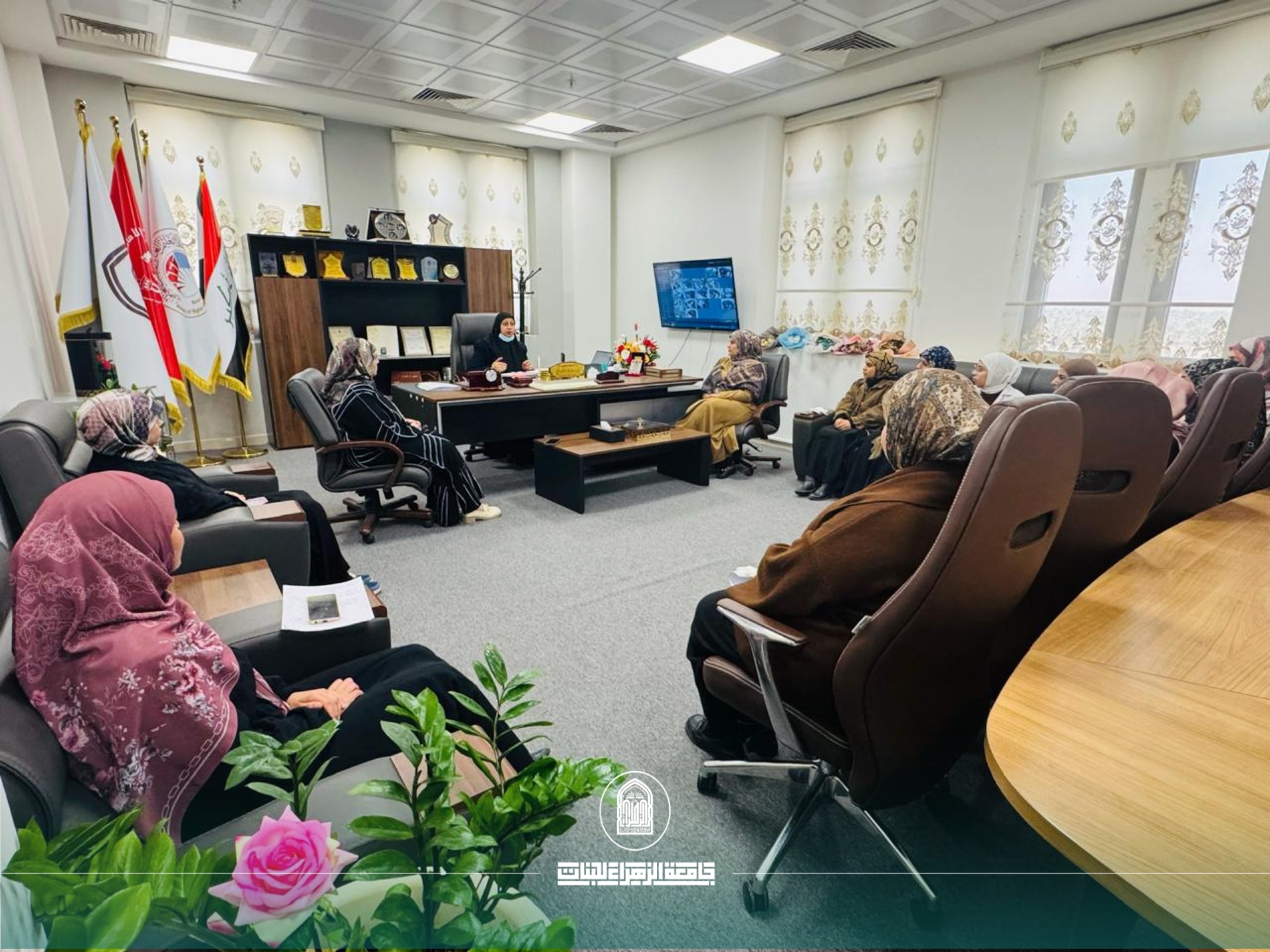 Pharmacy Faculty Dean at Al-Zahraa University Holds Meeting to Improve Administration and Work Efficiency